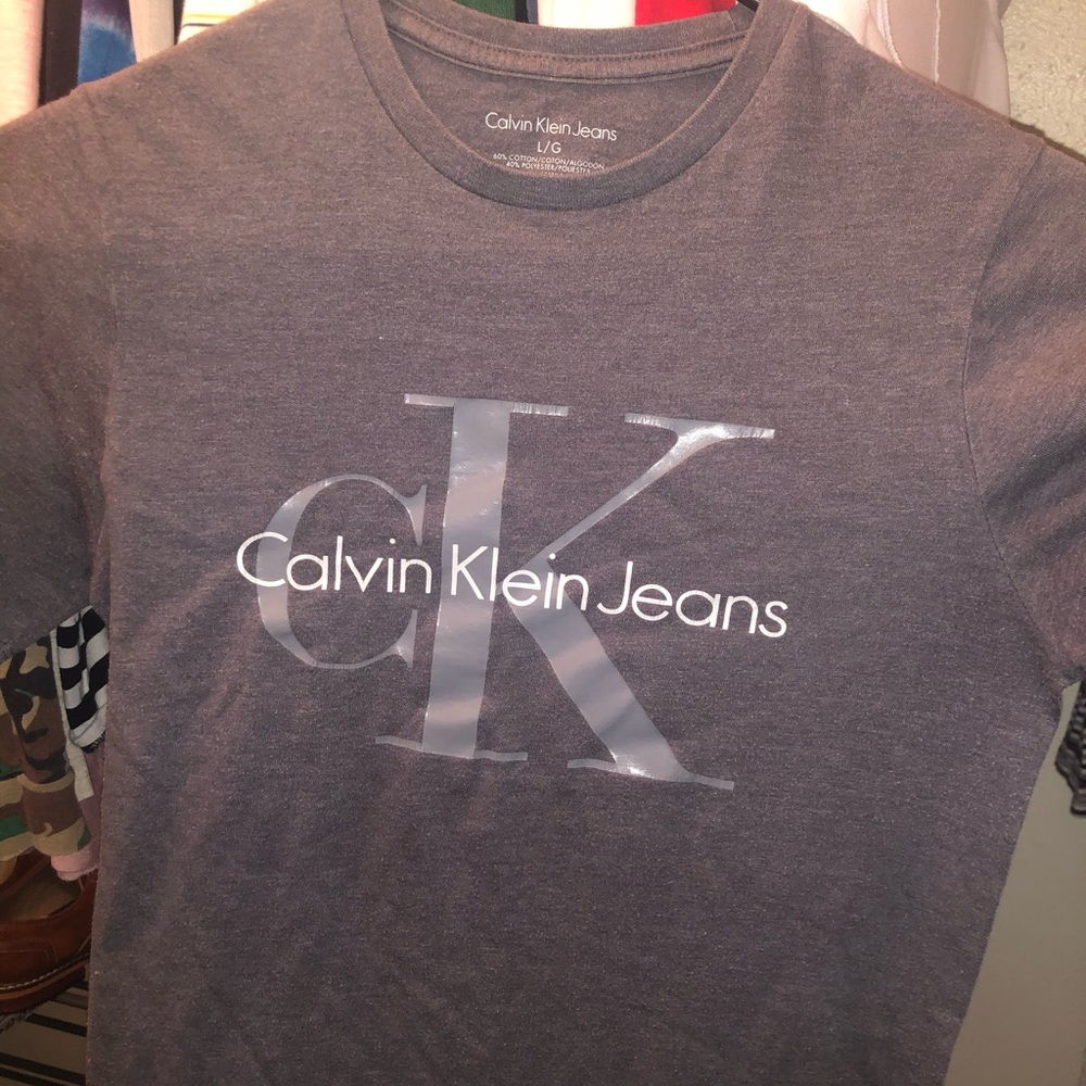 Calvin Klein gray top